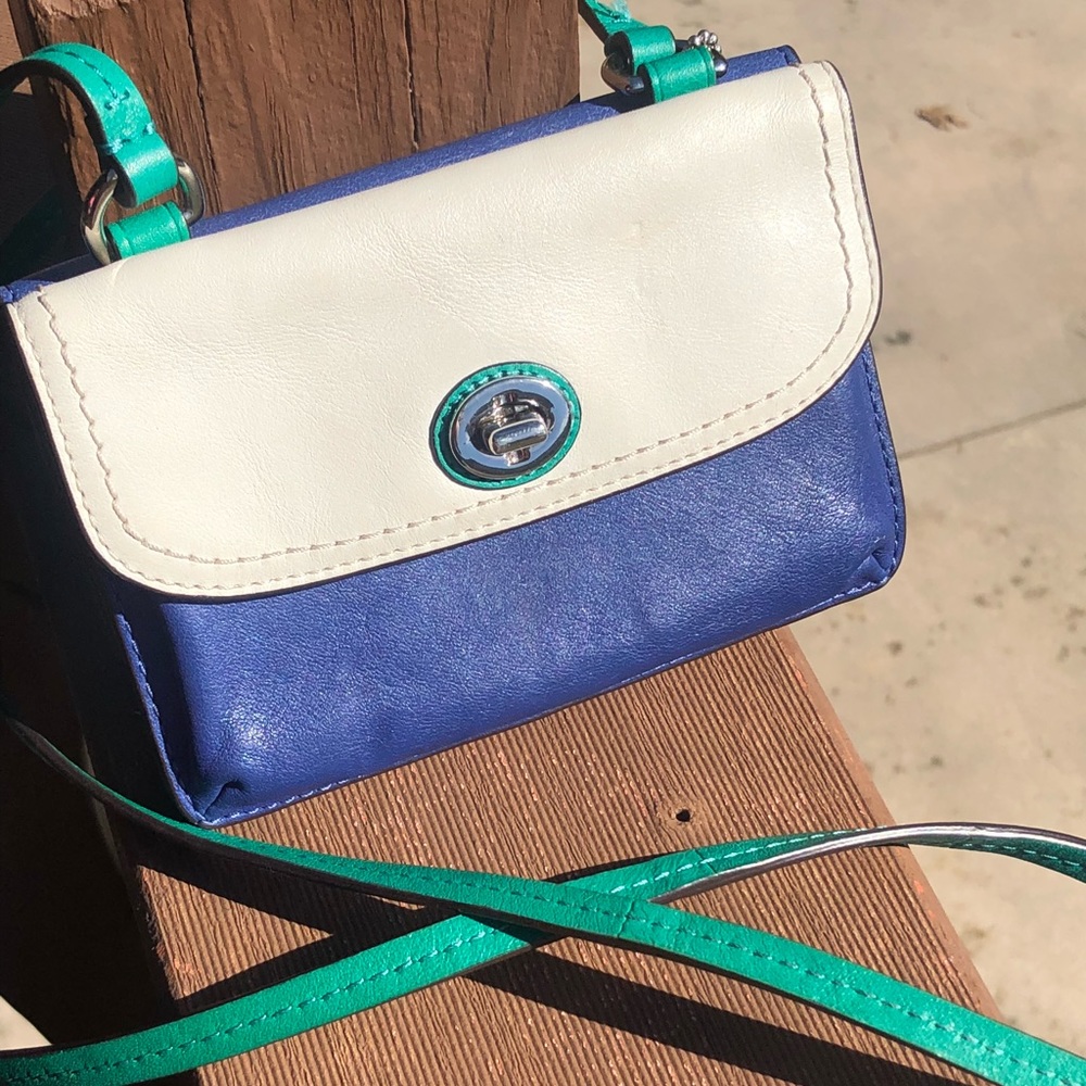Small coach crossbody cross posted